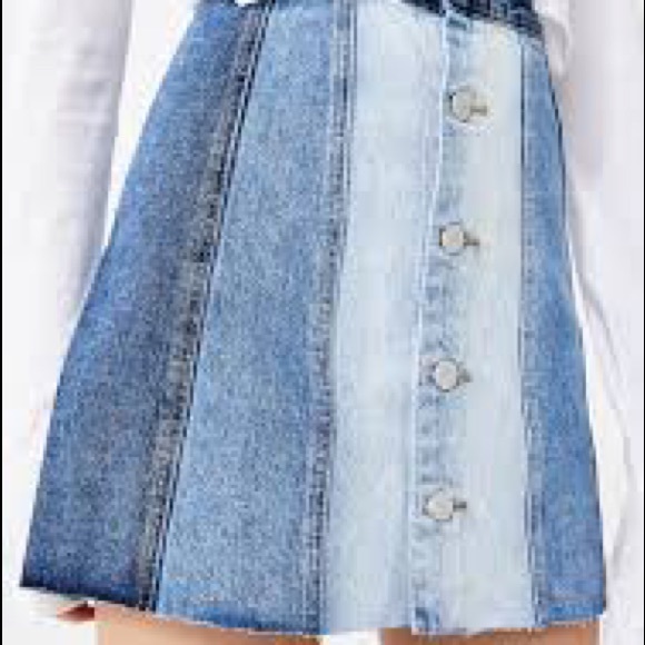 [BlankNYC] All or Nothing Denim Skirt - Picture 5 of 12